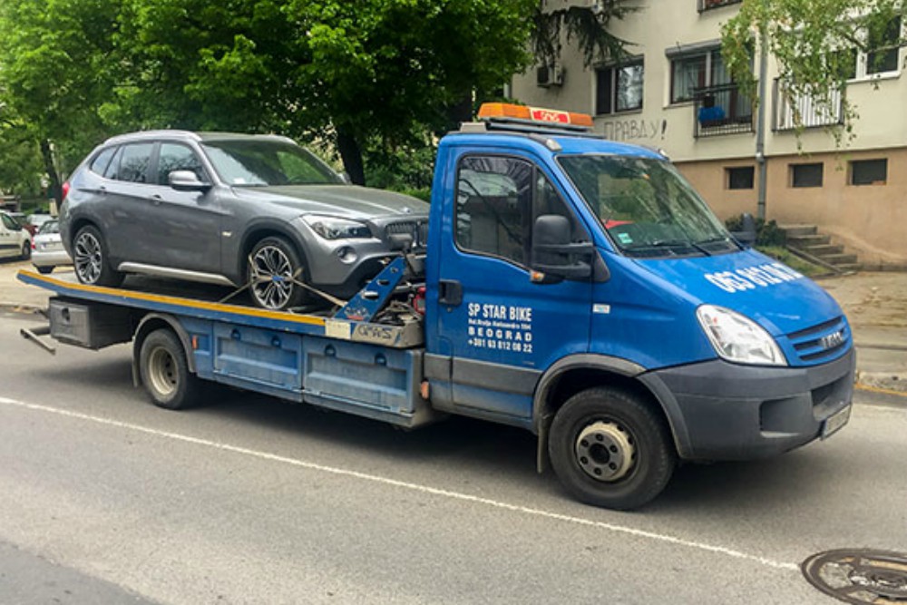 Šlep služba vozila sa automatskim menjačem