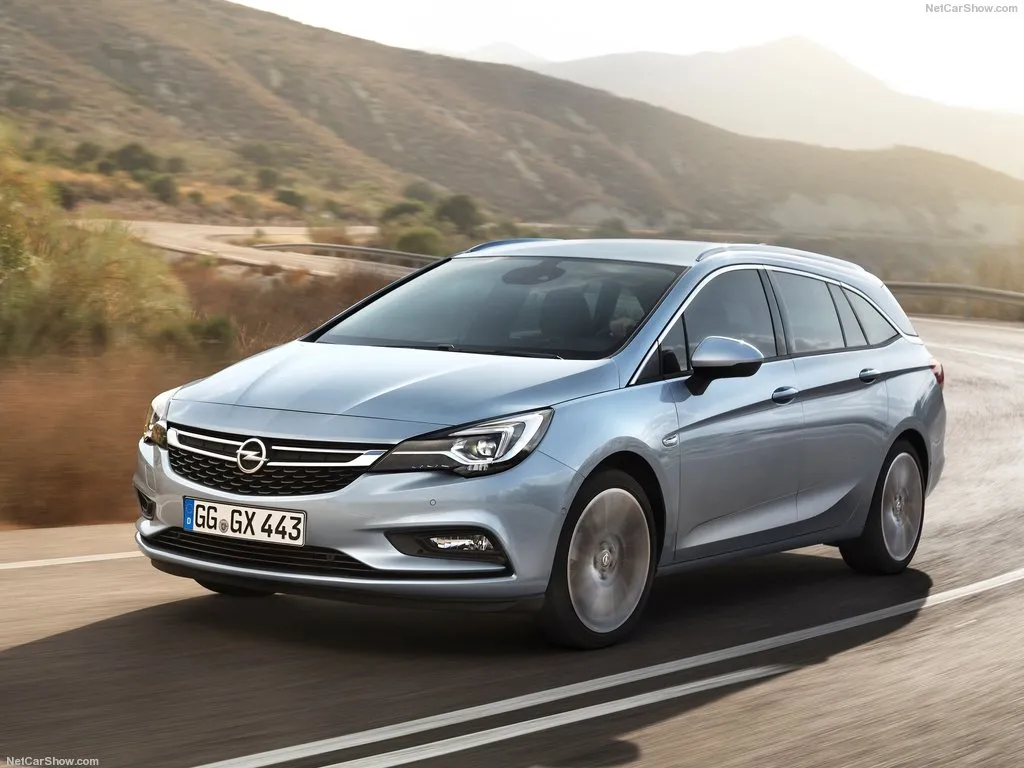 Opel-Astra_Sports_Tourer-2016-5