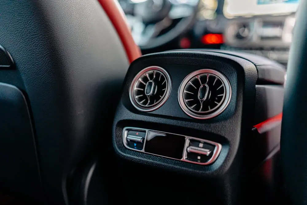 Klima u zadnjem delu automobila